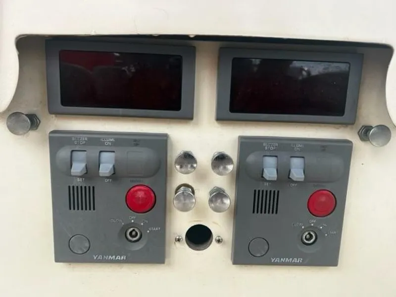 Slide: The Image of LITTLE EVA_Yanmar Engine Instruments - 4339157