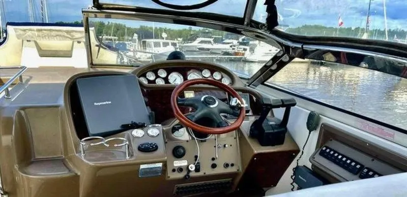 Slide: The Image of Regal 3560 Commodore 2005 - 4552258