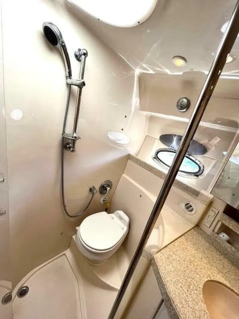 Slide: The Image of Regal 3560 Commodore 2005 - 4552252