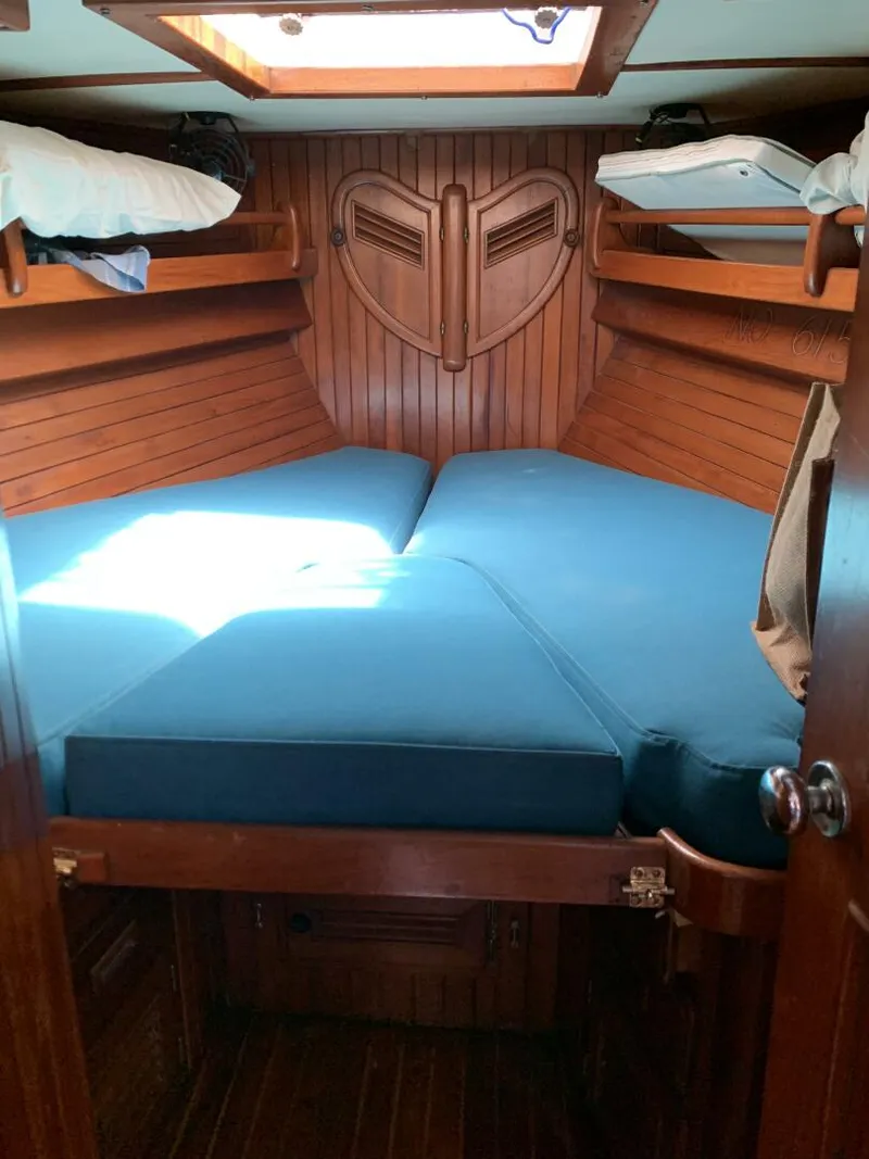 Slide: The Image of Litton Perry 41 1979 - 4345005