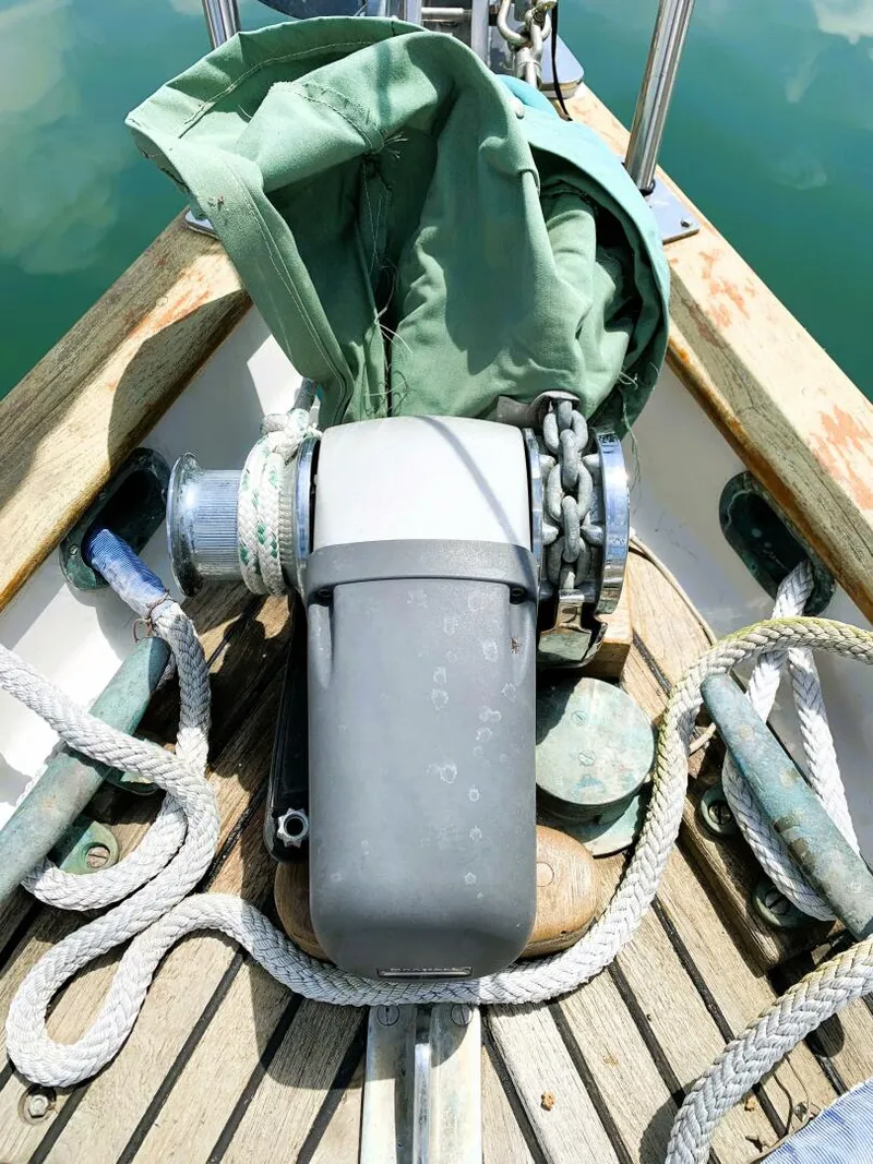 Slide: The Image of Litton Perry 41 1979 - 4344962