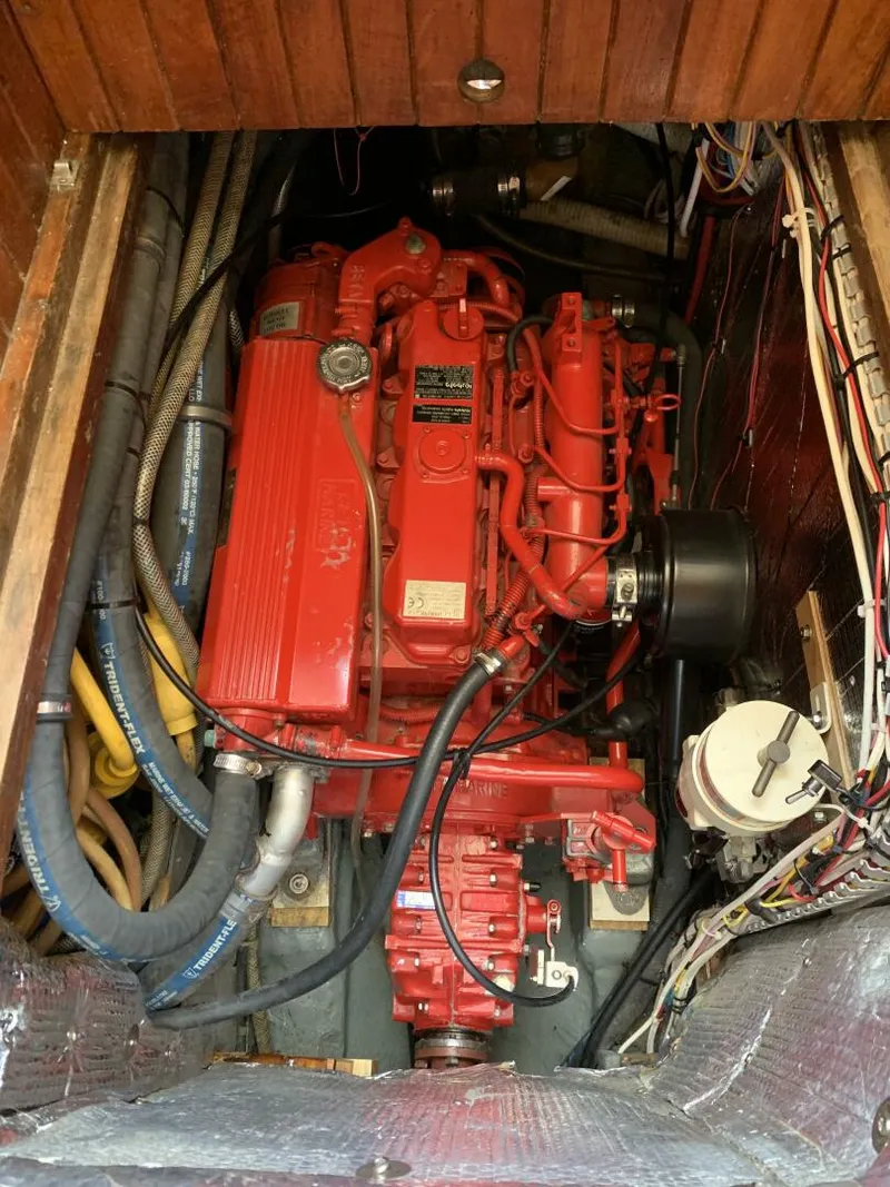 Slide: The Image of Litton Perry 41 1979 - 4345033