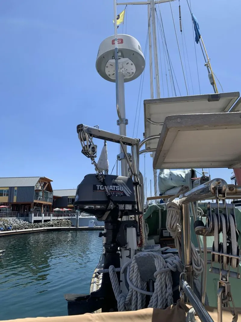 Slide: The Image of Litton Perry 41 1979 - 4352106