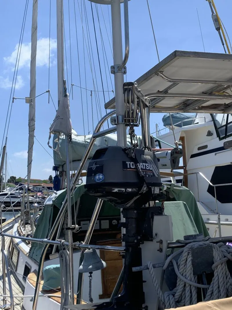 Slide: The Image of Litton Perry 41 1979 - 4352108