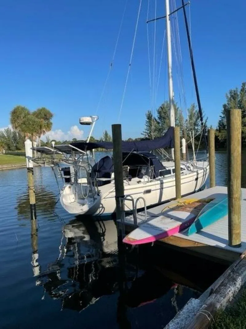 Slide: The Image of Catalina 36 MkII 1998 - 4345128