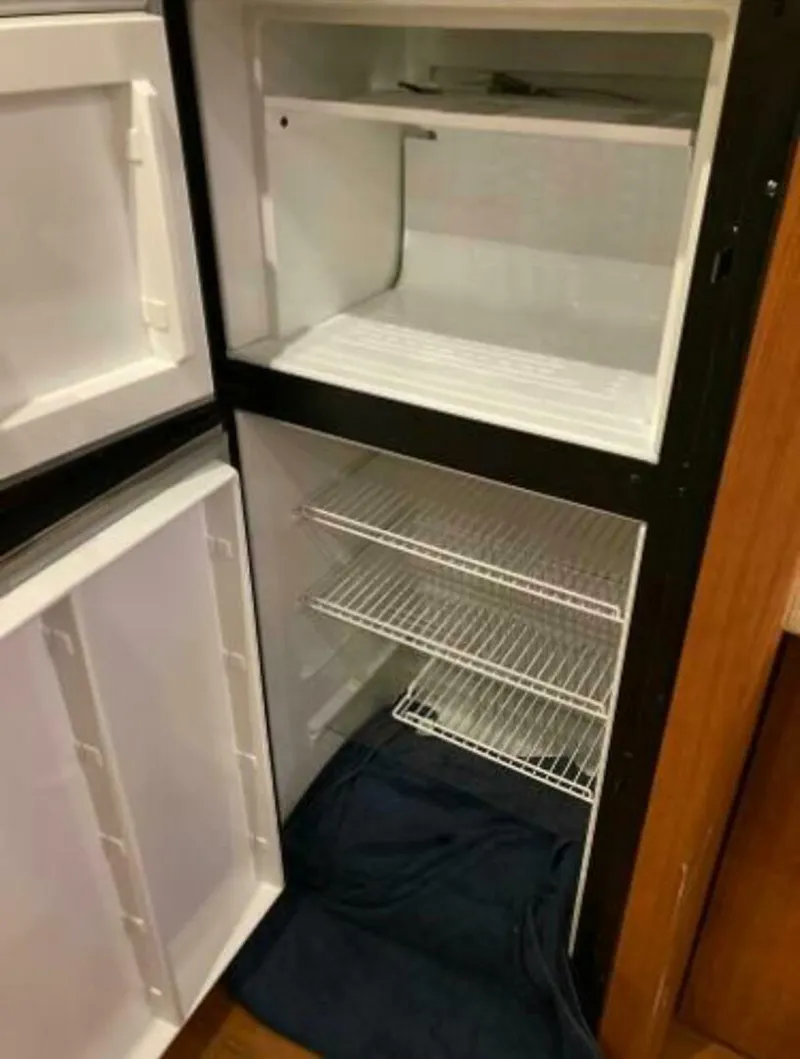 Slide: The Image of Sea Ray 400 Sedan Bridge 2001 - 4345249