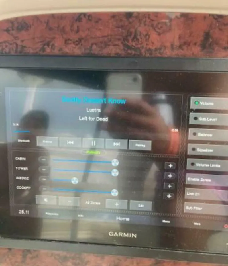 Slide: The Image of Sea Ray 400 Sedan Bridge 2001 - 4345258