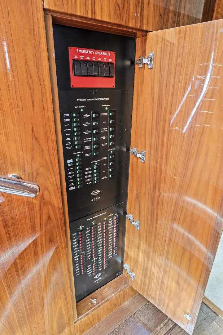 Slide: The Image of Sunseeker 68 Sport Yacht 2017 - 4349060