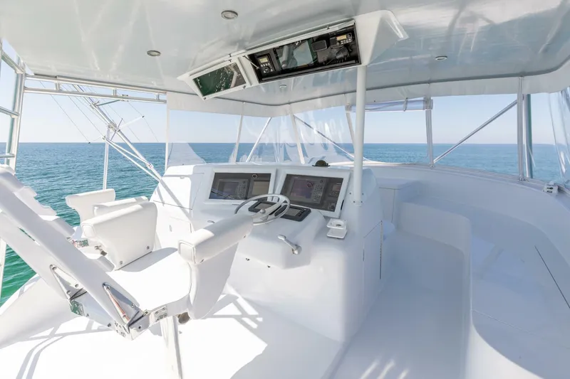 Slide: The Image of 1998 Miller Marine 60' Convertible CAT'N'AROUND-Helm 5 - 4351086