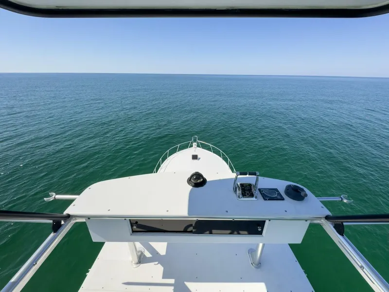 Slide: The Image of 1998 Miller Marine 60' Convertible CAT'N'AROUND-Tower 1 - 4351091