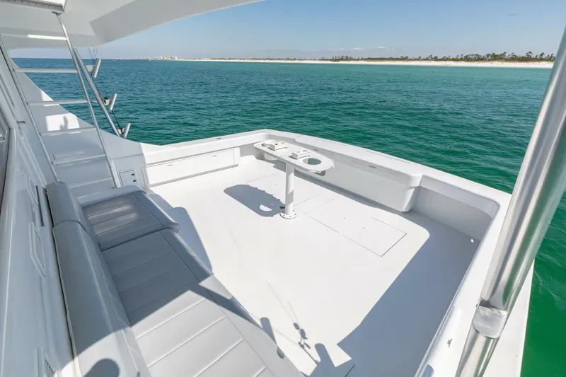 Slide: The Image of 1998 Miller Marine 60' Convertible CAT'N'AROUND-Cockpit 2 - 4351093
