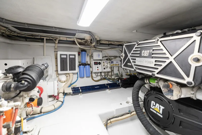 Slide: The Image of 1998 Miller Marine 60' Convertible CAT'N'AROUND-Engine Room2 - 4351101