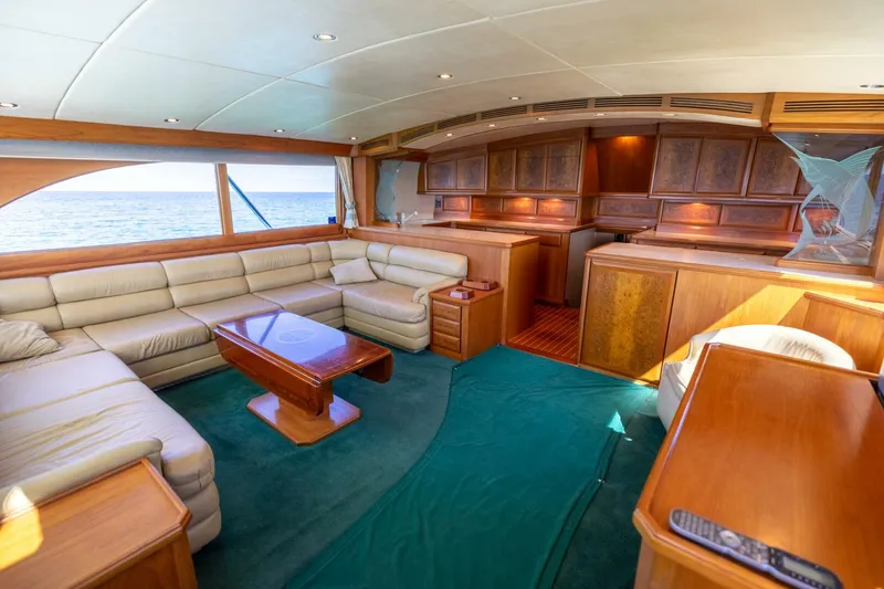 Slide: The Image of 1998 Miller Marine 60' Convertible CAT'N'AROUND-Salon 3 - 4351059