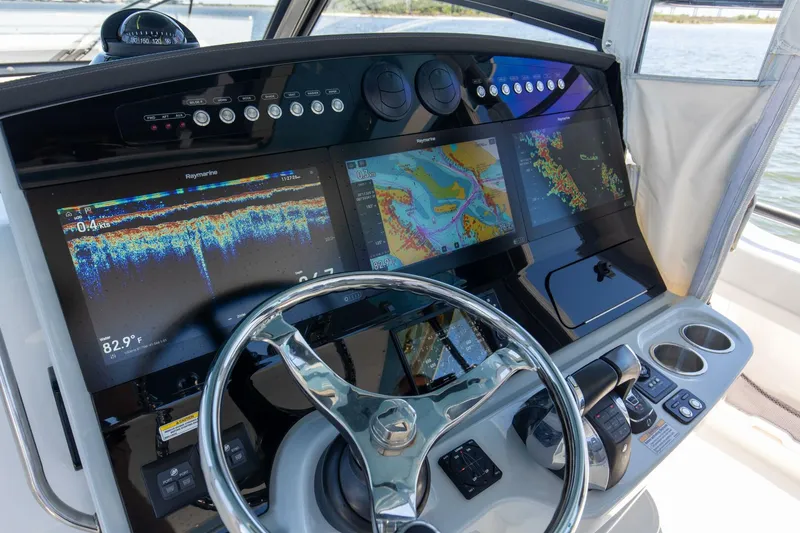 Slide: The Image of 2021 Boston Whaler 420 Outrage _Da_ Wetta Da_ Betta_ Electronics (3) - 4385254