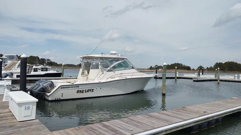 Slide: The Image of Grady-White Express 360 2006 - 4357778