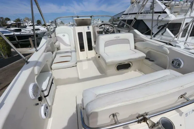 Slide: The Image of Stingray 240 CS 2006 - 4357839