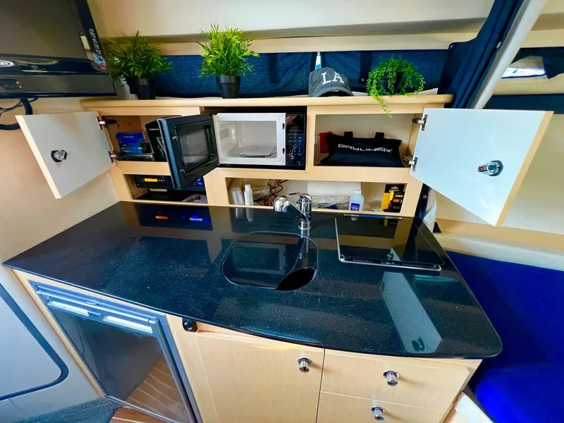 Slide: The Image of Bayliner 335 2012 - 4358019