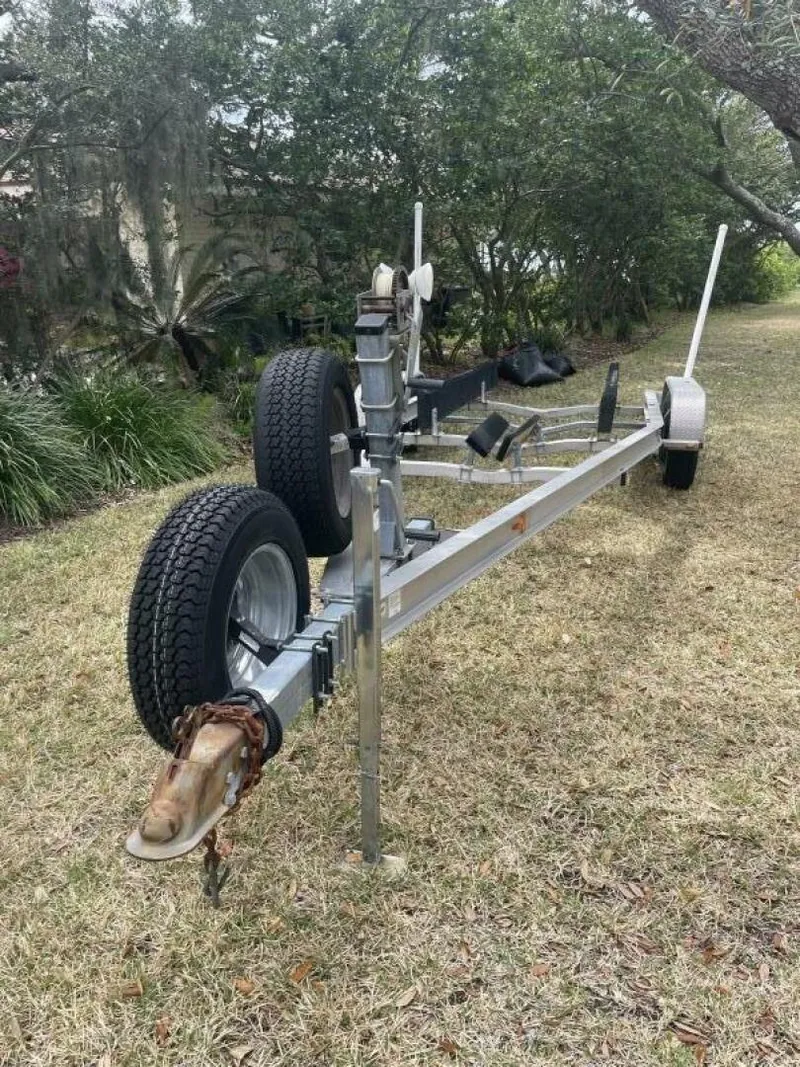 Slide: The Image of Mako 221 CC 1992 - 4359130