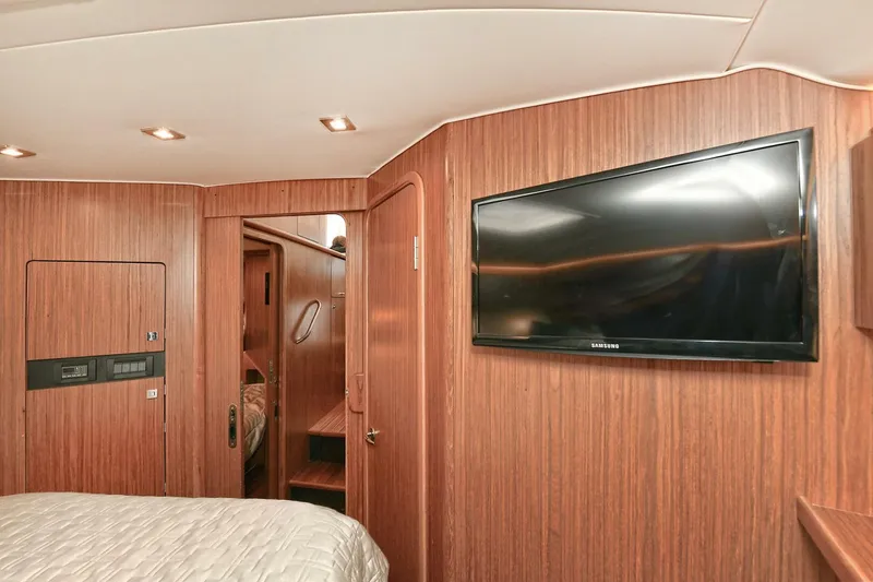 Slide: The Image of Tiara 39 Convertible 2017 - 4360223