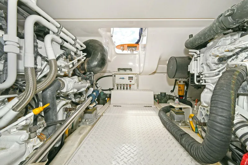 Slide: The Image of Tiara 39 Convertible 2017 - 4360231