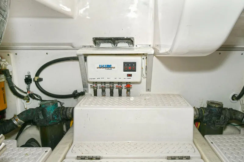 Slide: The Image of Tiara 39 Convertible 2017 - 4360232