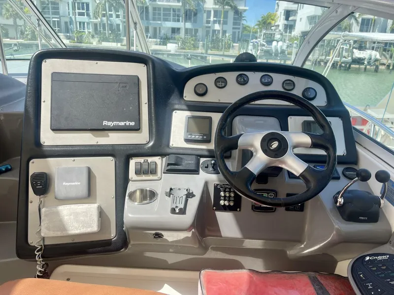 Slide: The Image of Cruisers Yachts 420 Express 2006 - 4363375