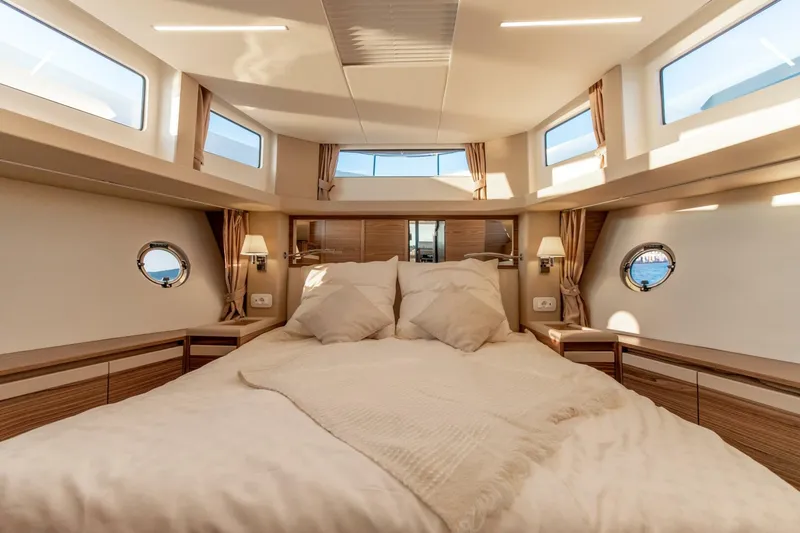 Slide: The Image of Greenline 45 Fly Hybrid 2024 - 4465736