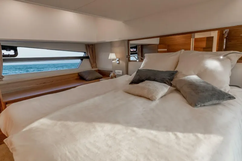 Slide: The Image of Greenline 45 Fly Hybrid 2024 - 4465739