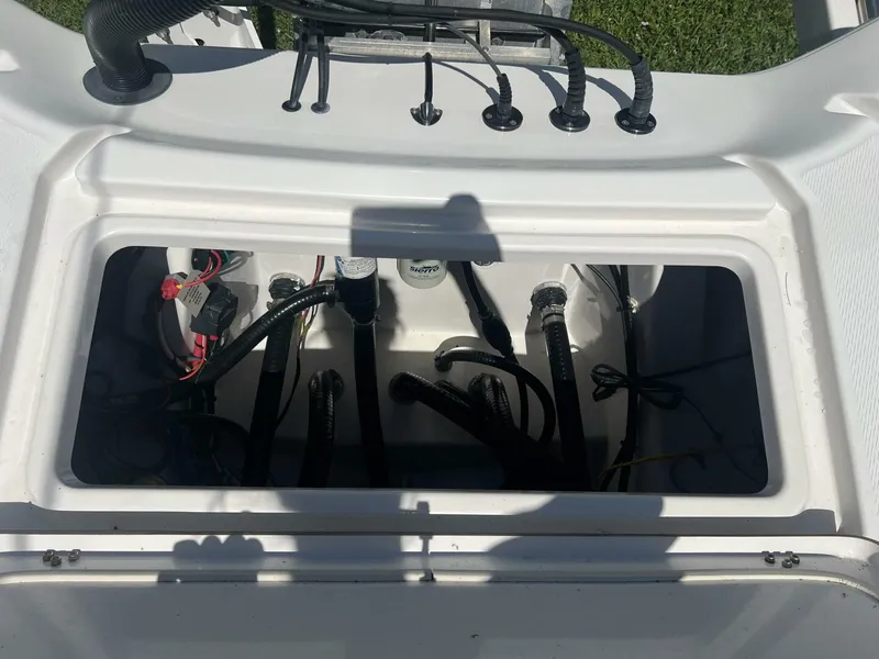 Slide: The Image of Blue Wave 2800 Pure Hybrid 2019 - 4364069