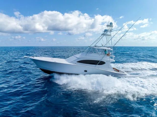 Slide: The Image of Hatteras 68 Convertible 2007 - 18