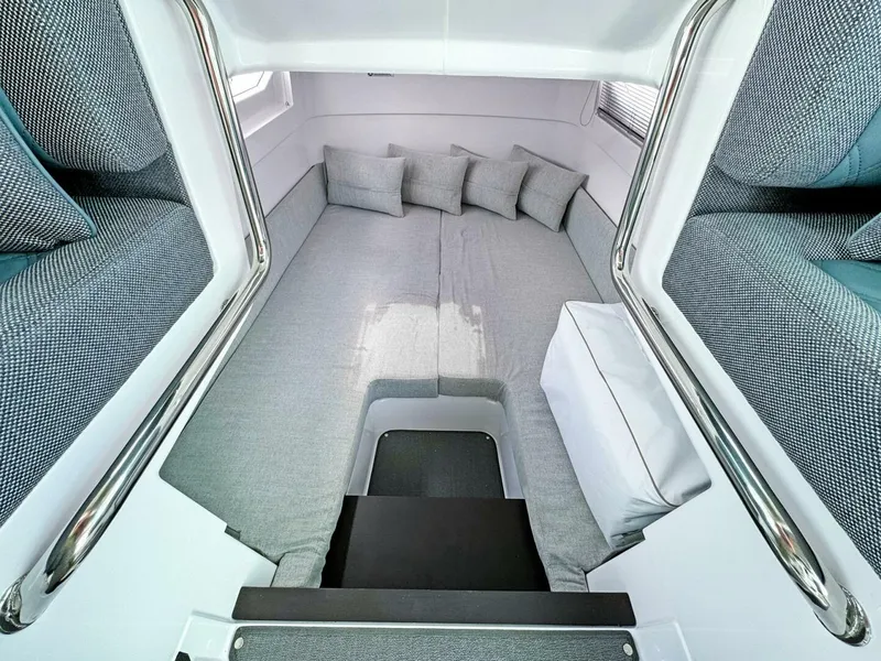 Slide: The Image of Axopar 37XC CROSS CABIN 2024 - 5381852