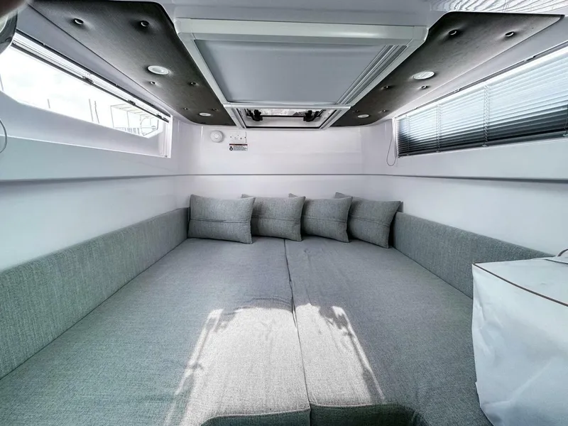 Slide: The Image of Axopar 37XC CROSS CABIN 2024 - 5381854