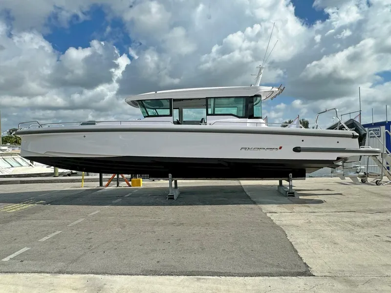 Slide: The Image of Axopar 37XC CROSS CABIN 2024 - 5381869