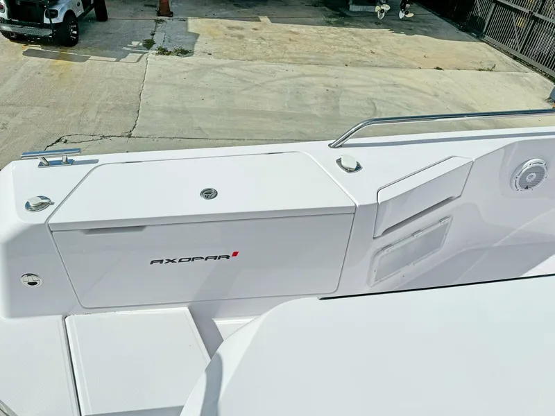 Slide: The Image of Axopar 37XC CROSS CABIN 2024 - 5381843