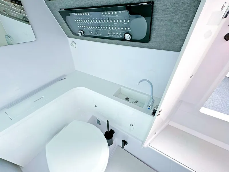 Slide: The Image of Axopar 37XC CROSS CABIN 2024 - 5381866