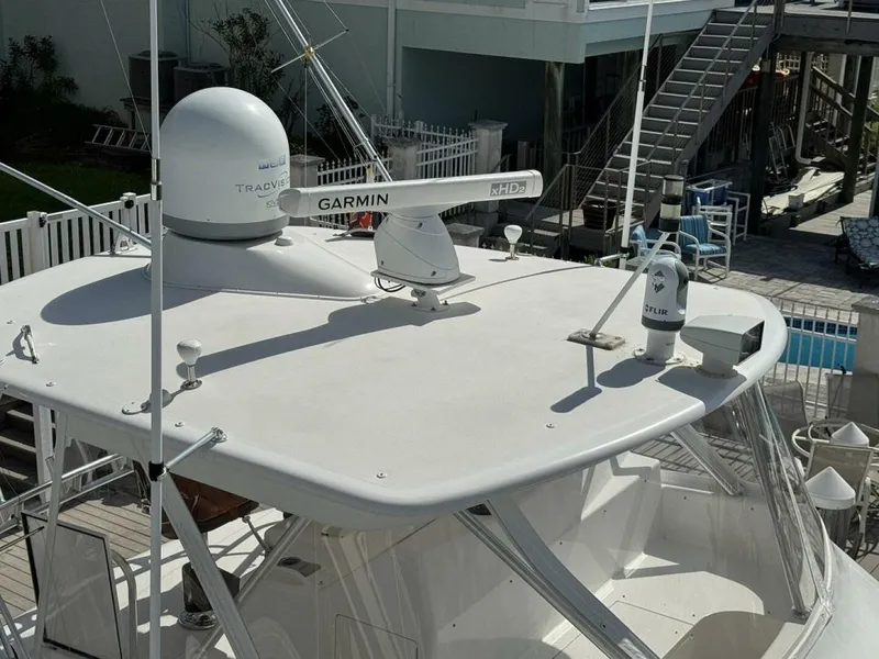 Slide: The Image of 2006 45 Viking Convertible Equipment - 4380598