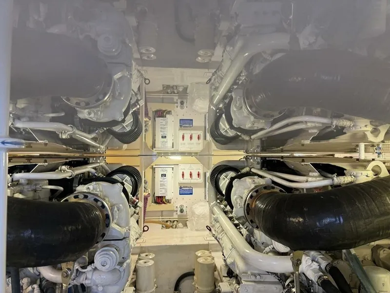 Slide: The Image of 2006 45 Viking Convertible Engine Room - 4381249