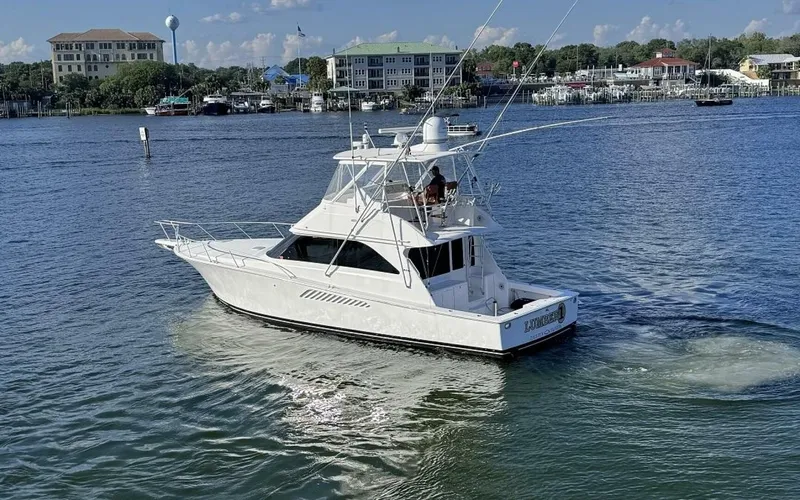Slide: The Image of 2006 45 Viking Convertible Transom - 4380610
