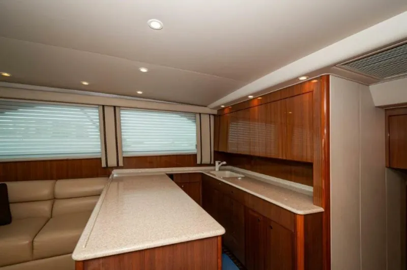 Slide: The Image of 2006 45 Viking Convertible Galley (2) - 4367509