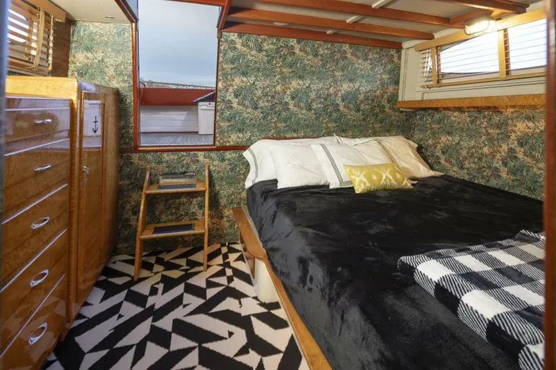 Slide: The Image of Chris-Craft Conqueror 1953 - 4373018