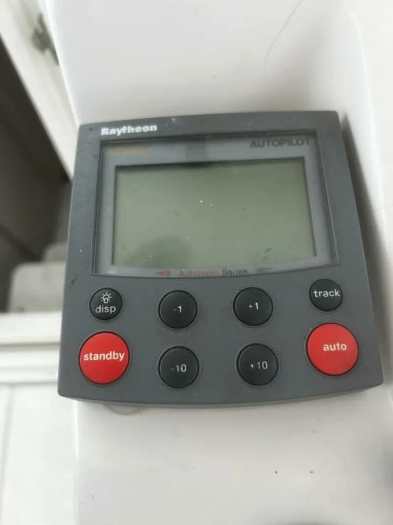 Slide: The Image of WARTHOG_Ratheon Autopilot - 4372573