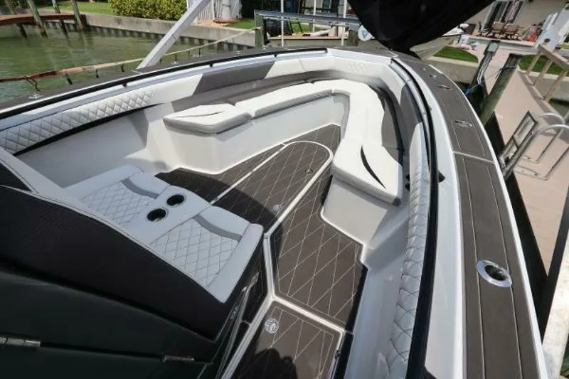 Slide: The Image of Statement 350 Open 2019 - 4377641