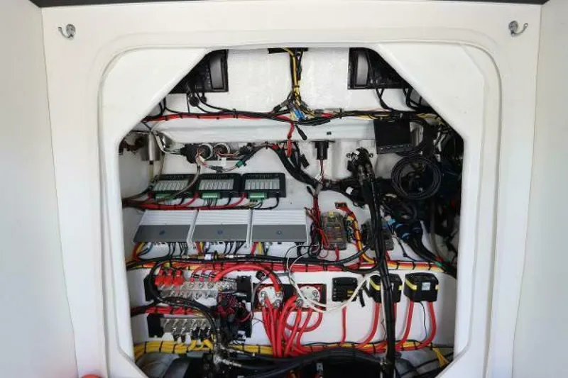 Slide: The Image of Statement 350 Open 2019 - 4377669