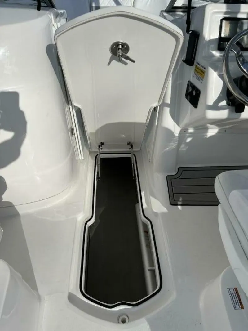 Slide: The Image of 2024 Sea Fox 228 Traveler Storage - 4373597