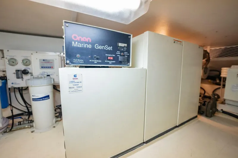 Slide: The Image of Viking 60 Cockpit Sport Yacht 2000 - 4374775