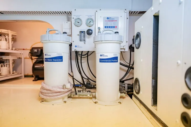 Slide: The Image of Viking 60 Cockpit Sport Yacht 2000 - 4374777