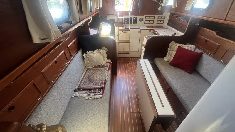 Slide: The Image of Cape Dory 33 1981 - 4470858