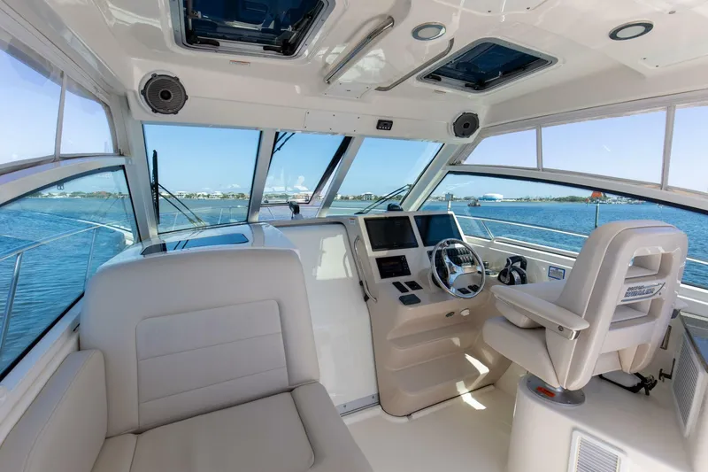 Slide: The Image of 2019 Boston Whaler 345 Conquest Bridge 4 - 4385600