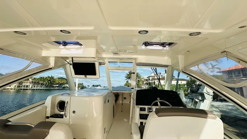 Slide: The Image of World Cat 320 DC 2019 - 4387093