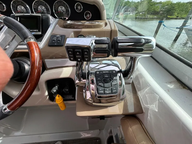 Slide: The Image of Crownline Boats 350 SY 2015 - 4377875